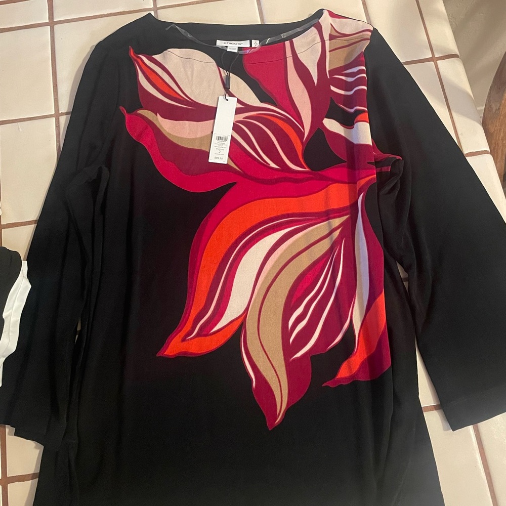 Chicos marbled flora tunic ls top. Travelers black
